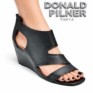 Donald J Pliner Women’s Black Leather Wedge Sandals Size 8 Faux Reptile Heel